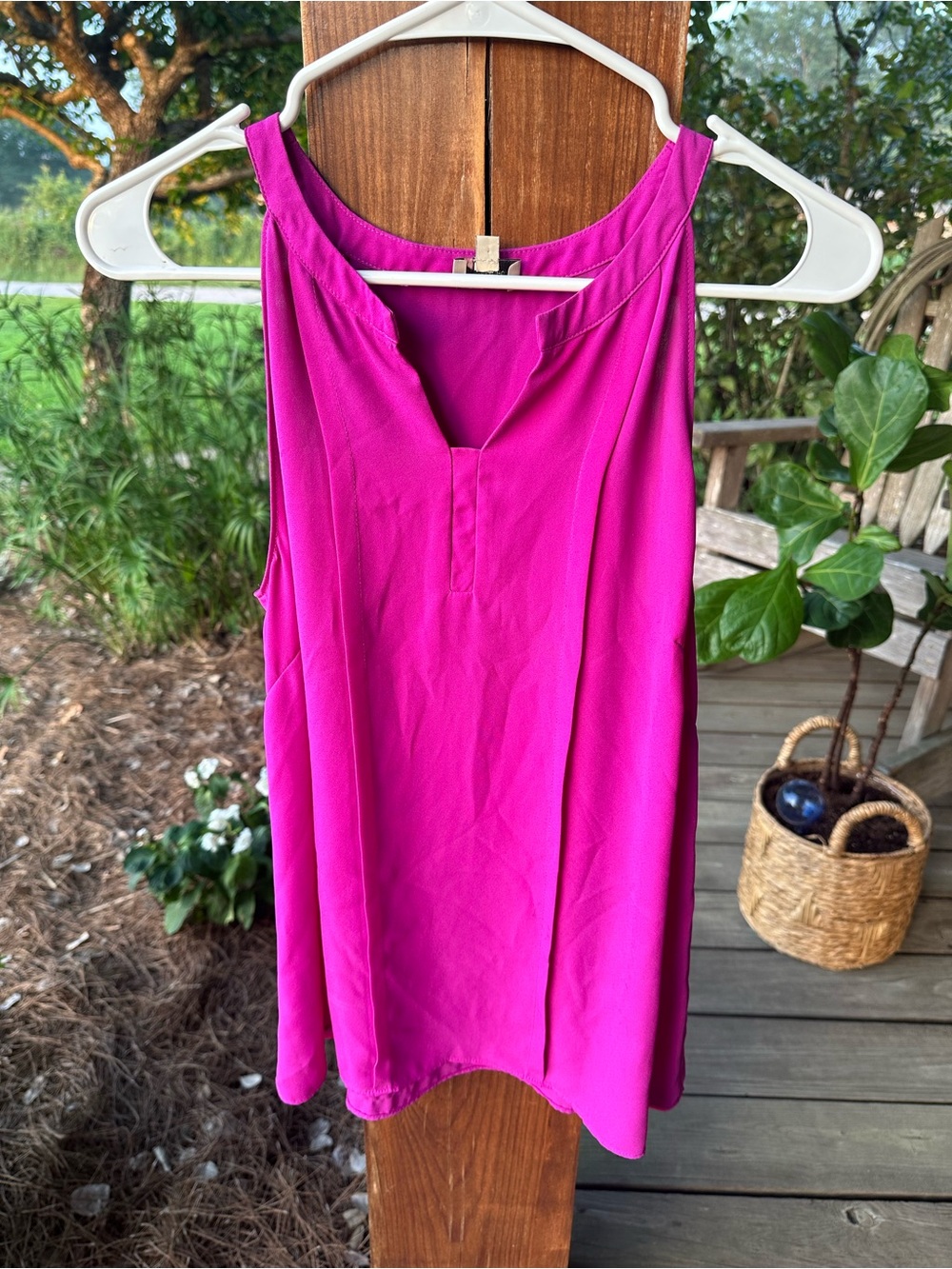 Daniel Cremieux Women's Sleeveless Split V-Neck Camisole - Fuchsia